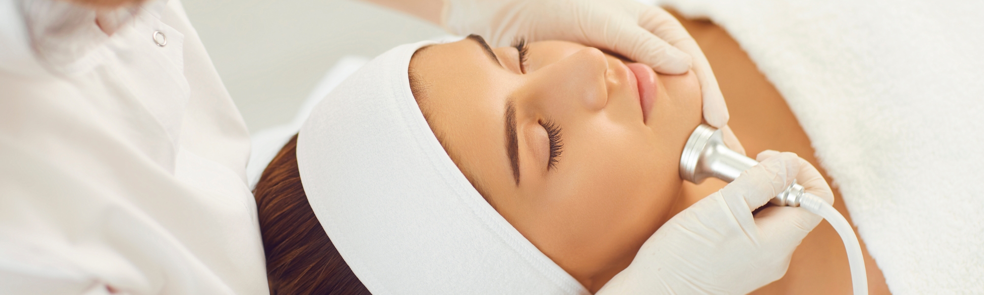 Pentingnya Rutin Facial Treatment untuk Kulit Wajah Sehat dan Bercahaya